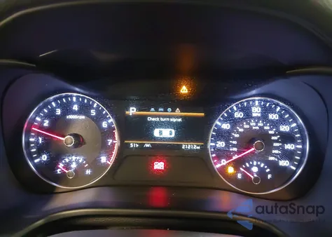 2023 Kia Forte Lxs z USA, uszkodzony, nr VIN 3KPF24AD6PE580160